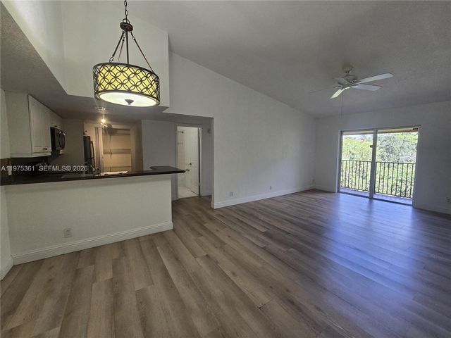 10781 Cleary Blvd 308, Plantation, FL 33324