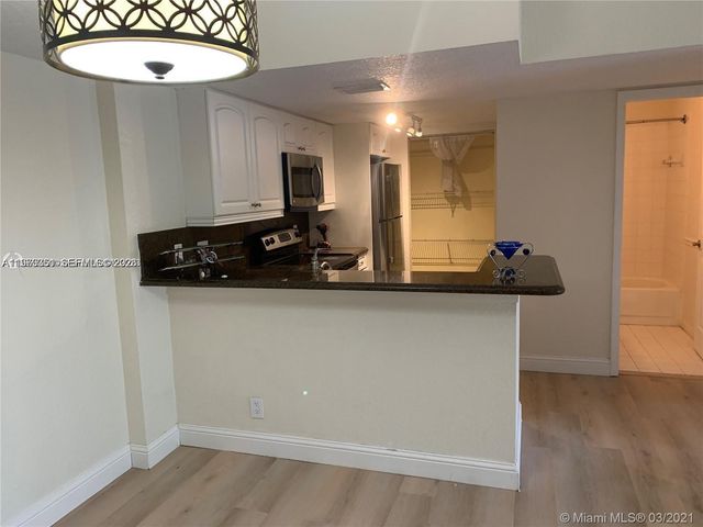 10781 Cleary Blvd 308, Plantation, FL 33324