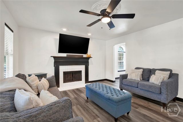 502 Pointe South Drive, Savannah, GA 31410