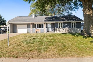 1111 Skylane Drive, Norwalk, IA 50211