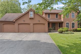104 Brandon Circle, Greece, NY 14612