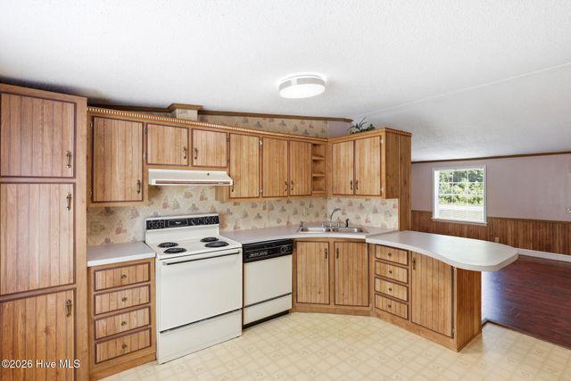 3014 Boones Neck Road SW, Supply, NC 28462