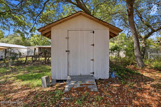 3014 Boones Neck Road SW, Supply, NC 28462