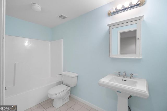 5250 Amberton Court, Powder Springs, GA 30127