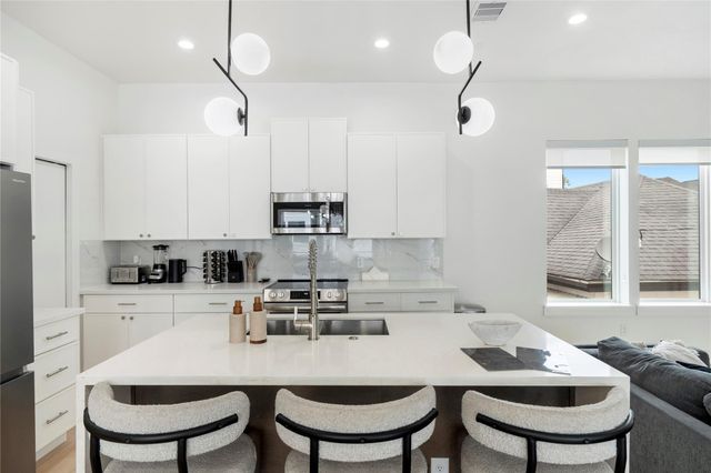 3010 Delano Street, Houston, TX 77004
