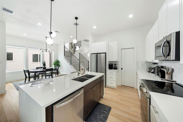 3010 Delano Street, Houston, TX 77004