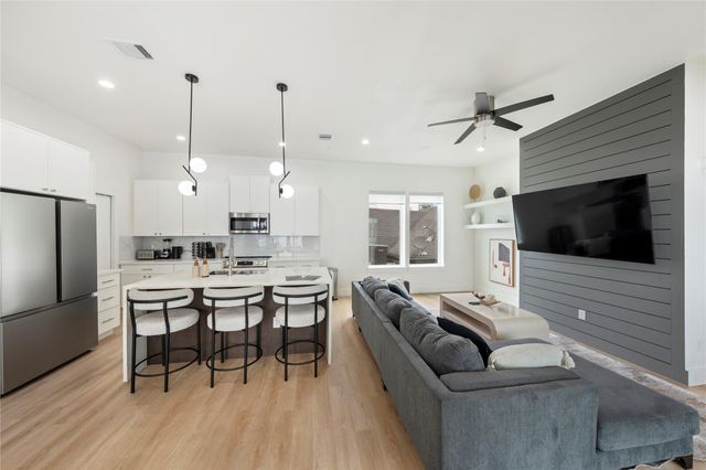 3010 Delano Street, Houston, TX 77004