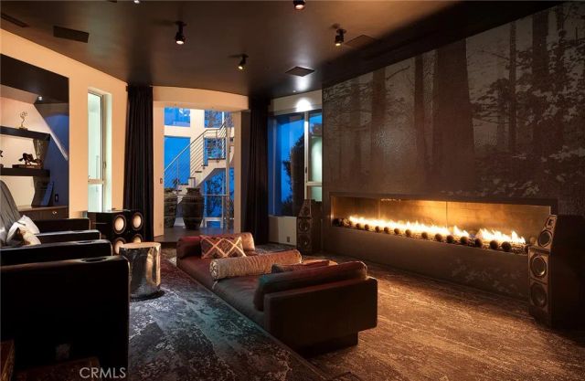 465 Panorama Drive, Laguna Beach, CA 92651