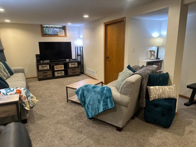 3929 5th Street NW, Rochester, MN 55901