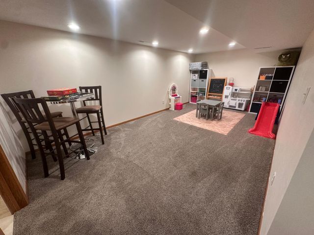 3929 5th Street NW, Rochester, MN 55901