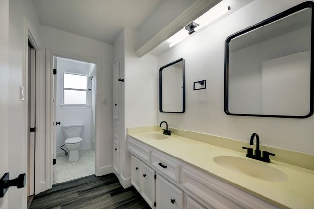 5714 Spanish Oak Drive, Houston, TX 77066