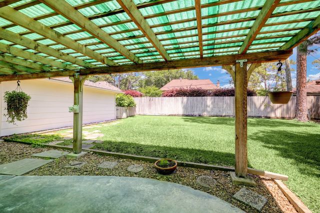 5714 Spanish Oak Drive, Houston, TX 77066