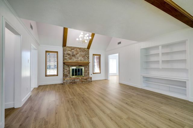 5714 Spanish Oak Drive, Houston, TX 77066