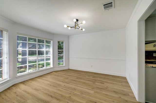 5714 Spanish Oak Drive, Houston, TX 77066