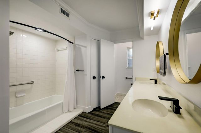 5714 Spanish Oak Drive, Houston, TX 77066