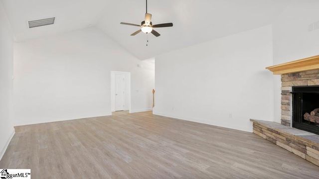 541 Woodcot Drive, Woodruff, SC 29388