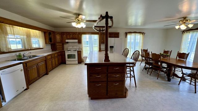 4431 Riggs Road, Pikeville, TN 37367
