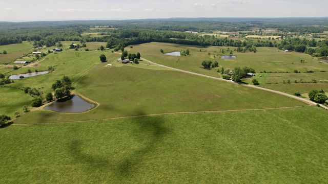 4431 Riggs Road, Pikeville, TN 37367