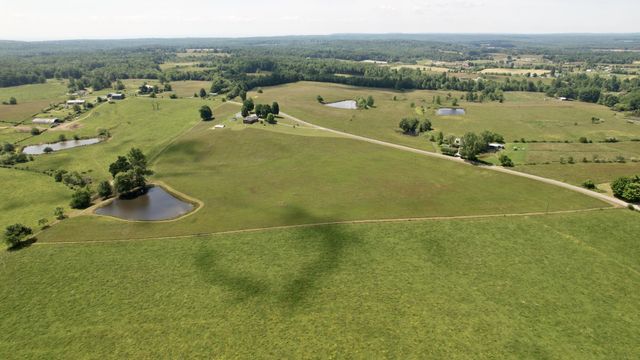 4431 Riggs Road, Pikeville, TN 37367