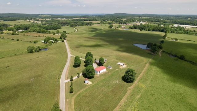 4431 Riggs Road, Pikeville, TN 37367