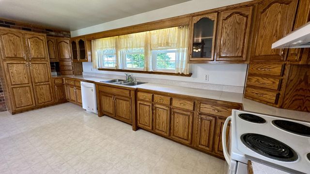 4431 Riggs Road, Pikeville, TN 37367