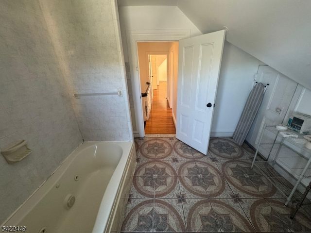 68 Danforth Ave, Jersey City, NJ 07305