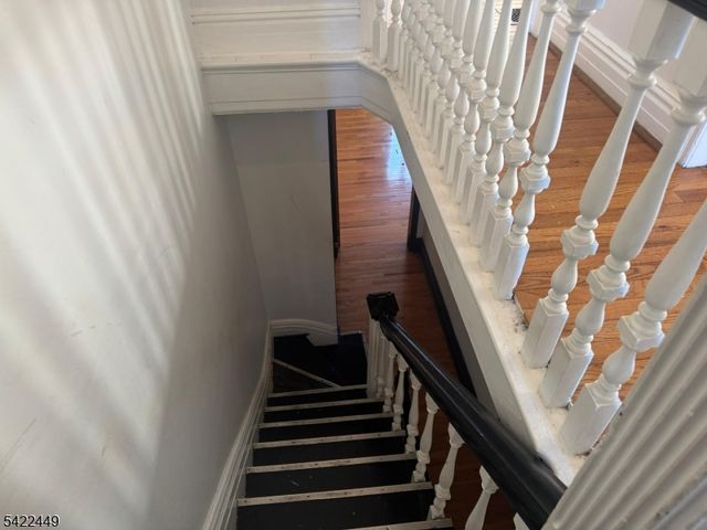 68 Danforth Ave, Jersey City, NJ 07305