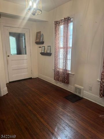 68 Danforth Ave, Jersey City, NJ 07305