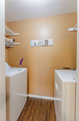 215 Fox Run Place B, Lowell, AR 72745