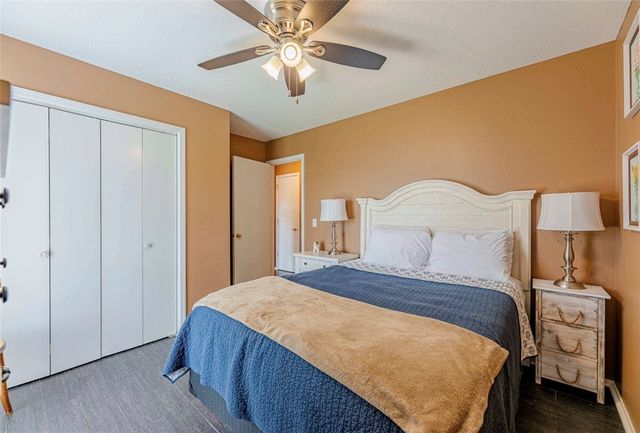 215 Fox Run Place B, Lowell, AR 72745