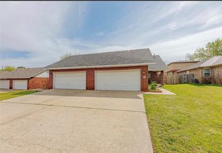 215 Fox Run Place B, Lowell, AR 72745