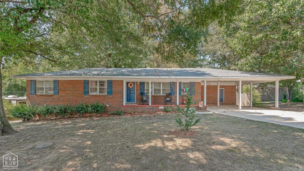 400 Saint Renee Drive, Paragould, AR 72450