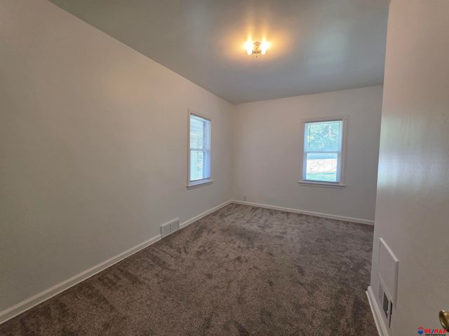 2706 S 13 Street, Omaha, NE 68108