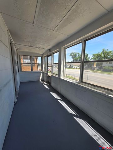 2706 S 13 Street, Omaha, NE 68108