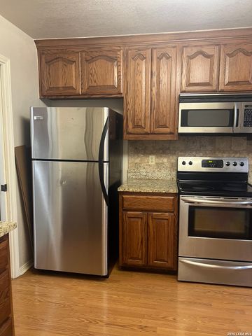 4507 SMOKEY WOOD LN, San Antonio, TX 78249