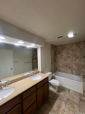 4507 SMOKEY WOOD LN, San Antonio, TX 78249