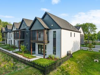 307 Sophia Rain Dr, Nashville, TN 37218