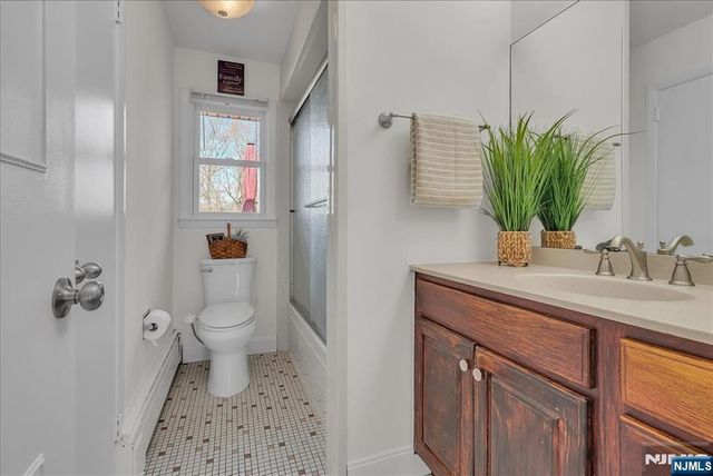 49 Laguna Drive, Wayne, NJ 07470