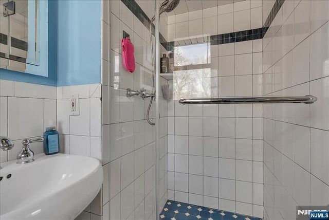 49 Laguna Drive, Wayne, NJ 07470