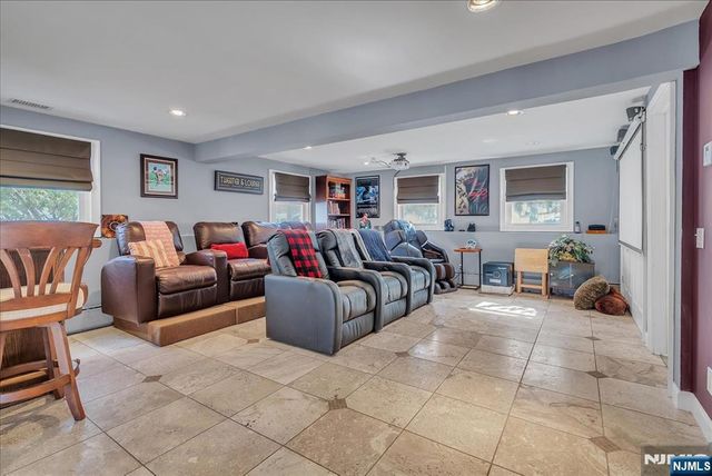 49 Laguna Drive, Wayne, NJ 07470