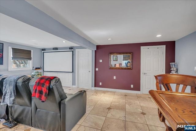 49 Laguna Drive, Wayne, NJ 07470