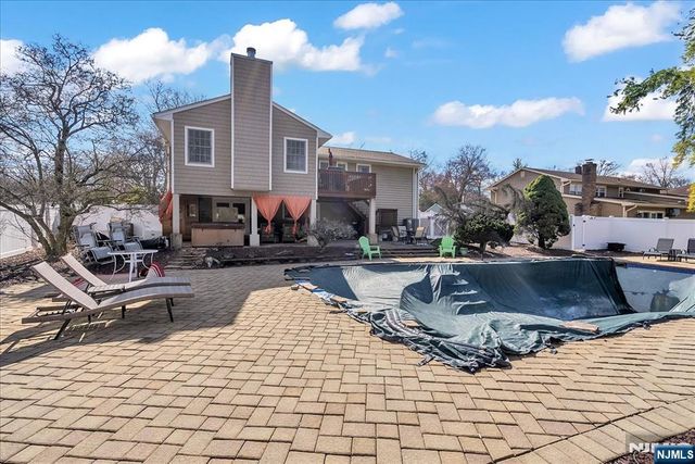 49 Laguna Drive, Wayne, NJ 07470