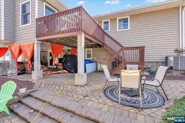 49 Laguna Drive, Wayne, NJ 07470