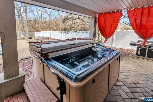 49 Laguna Drive, Wayne, NJ 07470