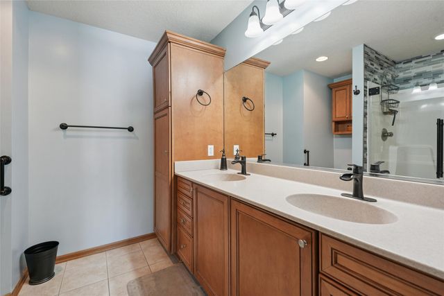 1515 NE Falstaff Lane, Ankeny, IA 50021