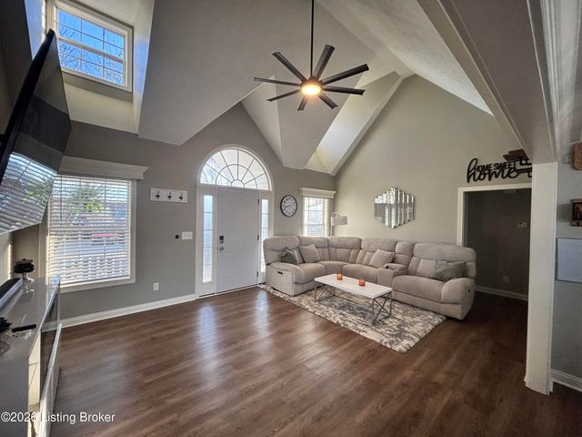 107 Azalea Ave, Bardstown, KY 40004