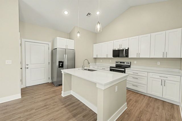 2725 Amelia Ln., Salina, KS 67401