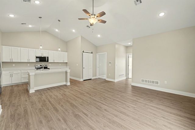 2725 Amelia Ln., Salina, KS 67401