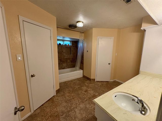8230 Thetford Lane, Houston, TX 77070