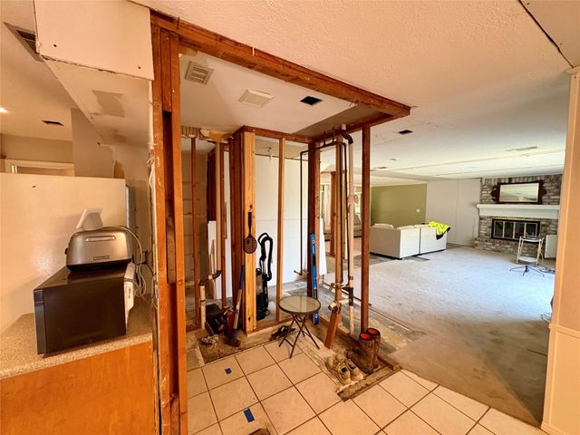 8230 Thetford Lane, Houston, TX 77070